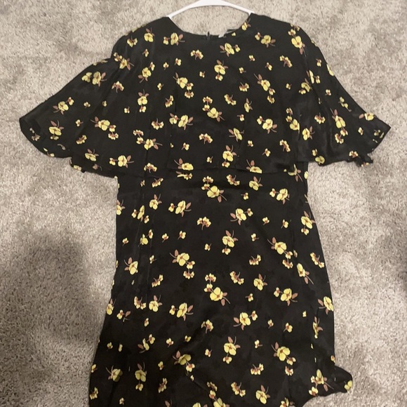 Dress - Picture 4 of 4